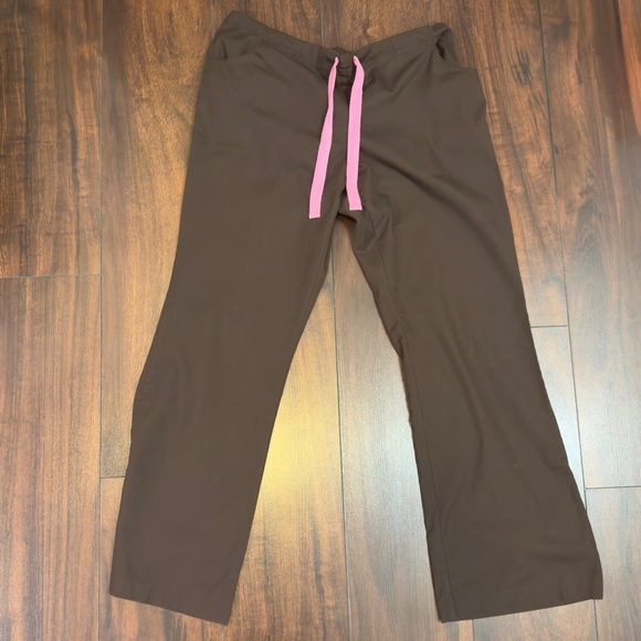 Izzy Brown Scrub Set with Pink Trim - Picture 7 of 10